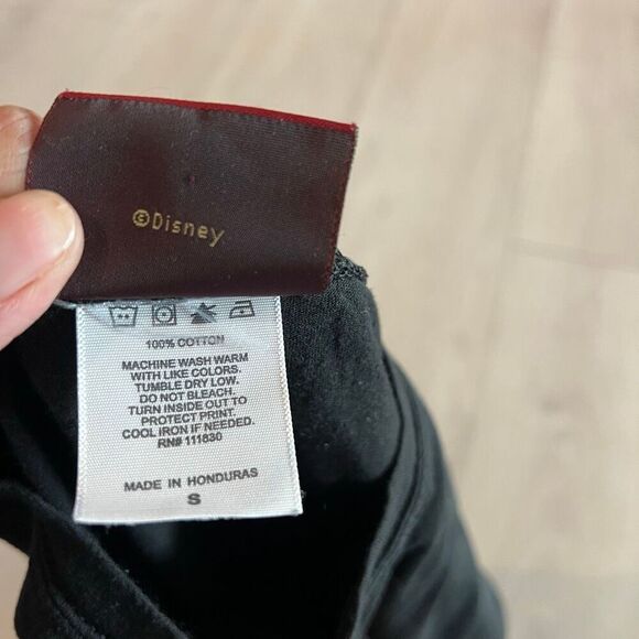 Disney Pirates of the Caribbean women shirt size s - Picture 6 of 6